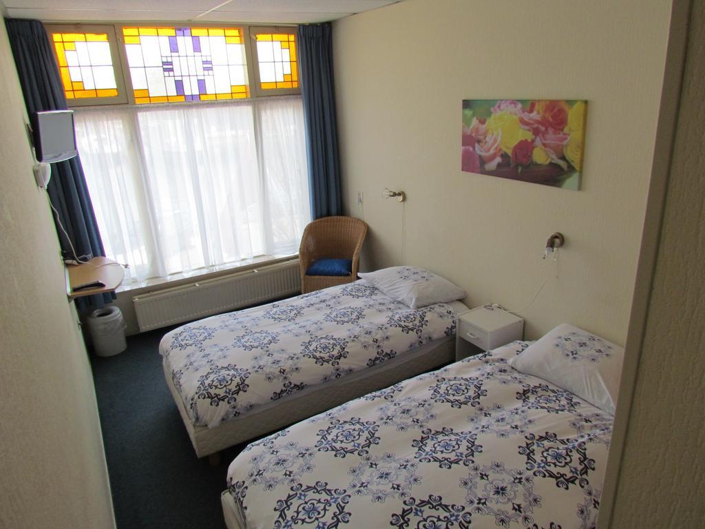 Hotel Cafe Woud Ден-Хелдер Экстерьер фото